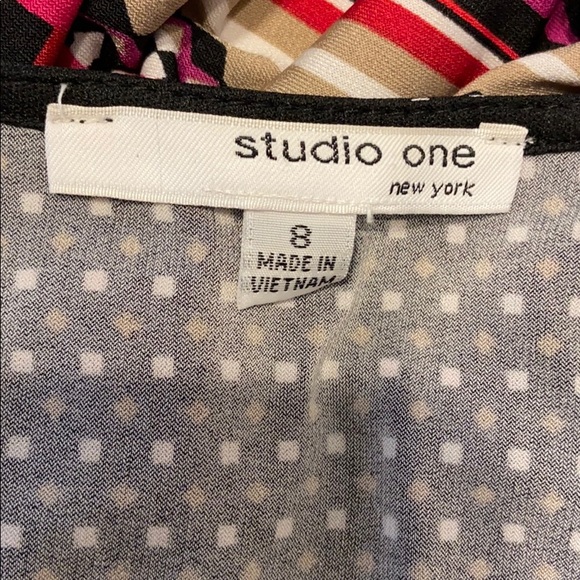 Studio One Shift Dress - Picture 4 of 4